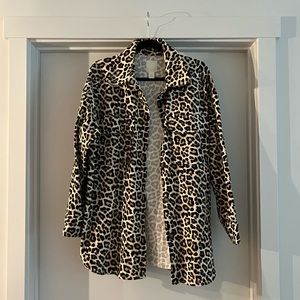 H&M | Cotton Twill Shirt Jacket in Leopard Print